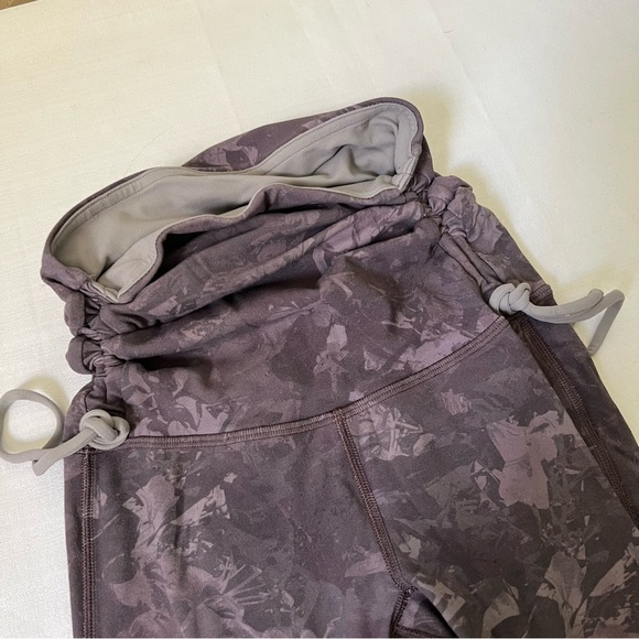 Lululemon Hug your Core super high rise reversible tight 28” size women’s 6 - Picture 9 of 12